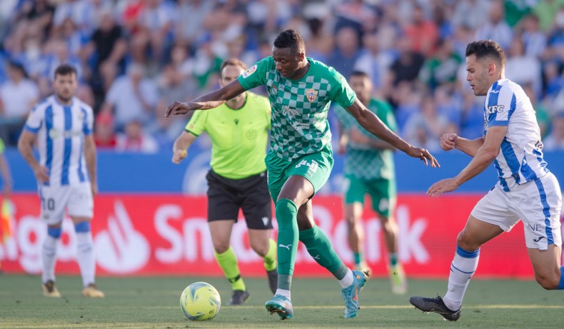 El hombre del momento, Omar Sadiq.