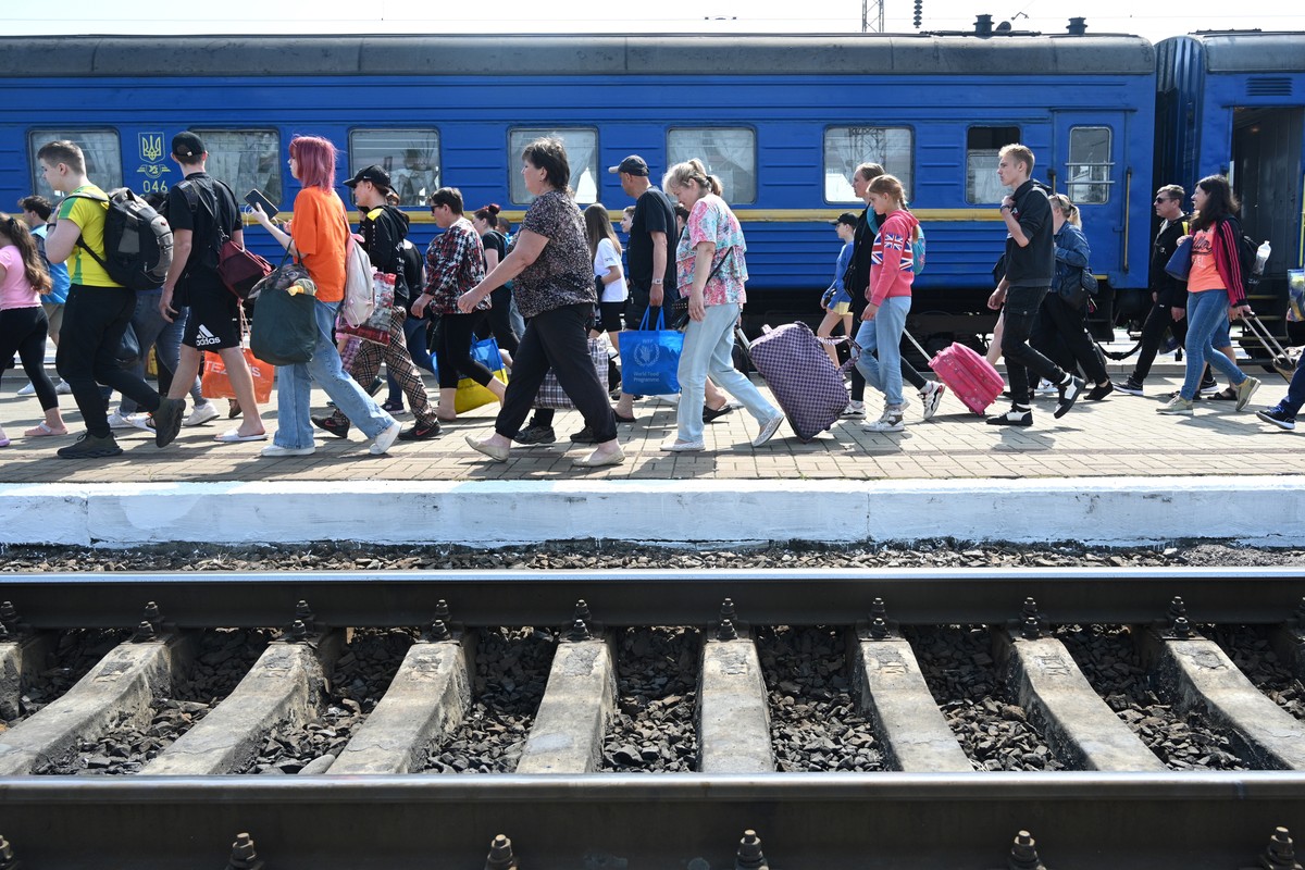 Imigracji nadużywają azylu? Urzędnicy ostrzegają