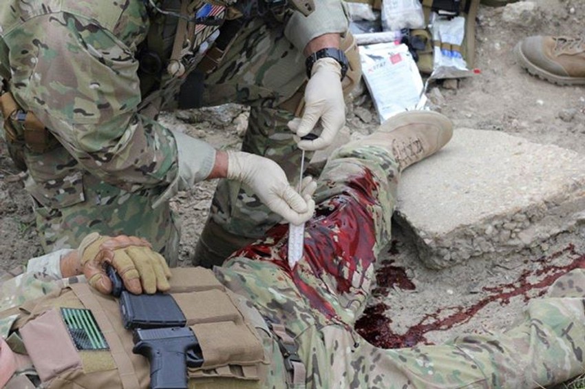 Ambulantna kola u SAD od sada mogu biti opremljena aparatom koji sprečava da žrtva iskrvari, pošto ga je američka Agencija za hranu i lekove odobrila za civilnu upotrebu