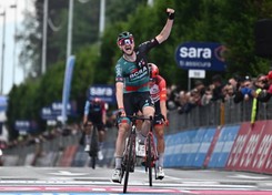Denz wygrał 14. etap, Armirail nowym liderem Giro d'Italia