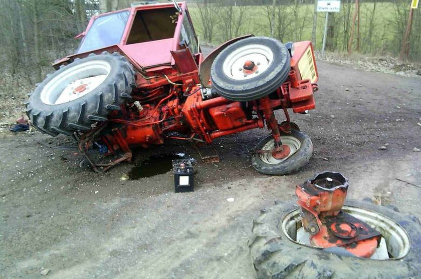 Traktorzysta wypadł z kabiny i zginął na miejscu