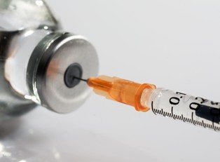 Niemiecka firma dostarczy przełomową szczepionkę? Wywołała reakcję organizmu jak po poważnej infekcji