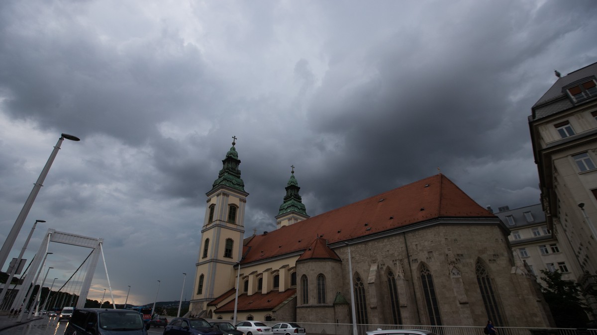 Úgy tűnik, hogy jövő héten sem szabadulunk a szeszélyes időjárástól: itt van a részletes előrejelzés
