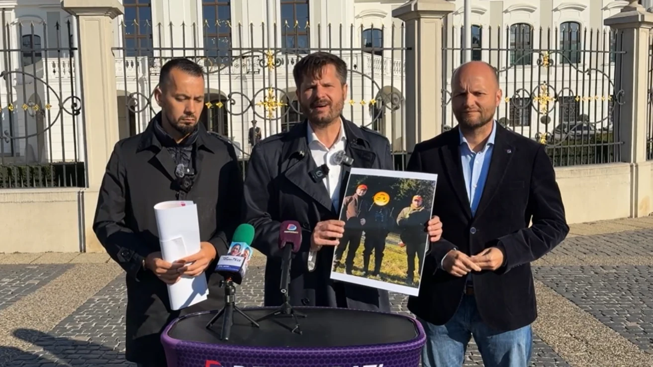 Demokrati tlačovka