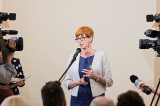 Rafalska na spotkaniu w sprawie poprawy stuacji niepełnosprawnych