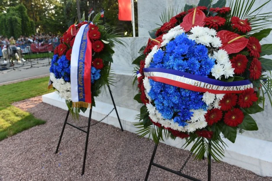 Položeni venci kod Spomenika zahvalnosti Francuskoj na Kalemegdanu