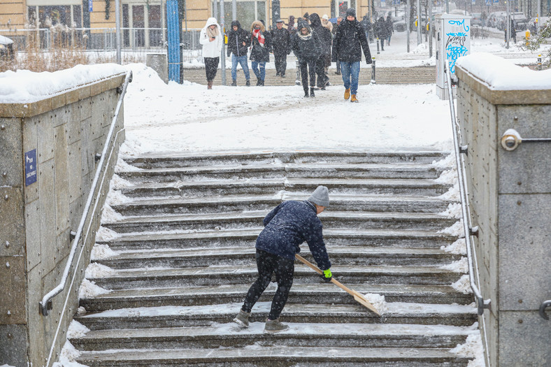 Opady śniegu w Warszawie