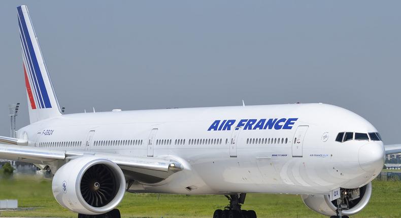 F-GSQX Air France Boeing 777-328(ER) photographed at Paris. (This is not the airline reported in this story. The picture here, is used for illustrative purposes.)