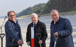 Poseł PO dopytuje o nieobecności prezesa PiS w Sejmie. "Polacy mają prawo wiedzieć, czy ma szczególny status"