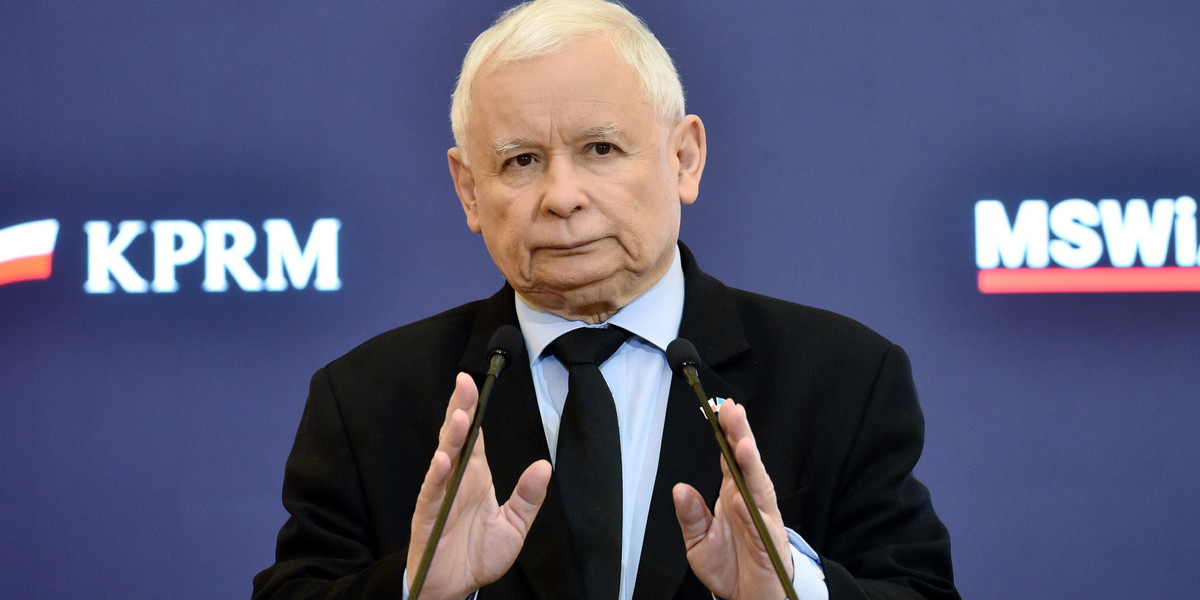 Jarosław Kaczyński ogłosił, że odchodzi z rządu. Sprawdzamy, co to oznacza dla jego finansów. 