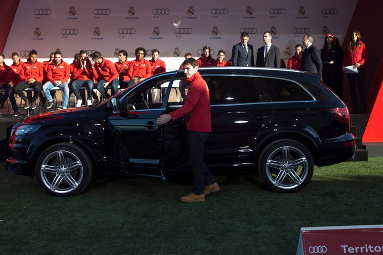 Iker Casillas i Audi Q7 wersja SUV