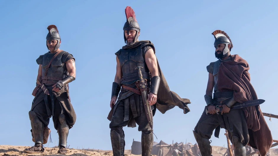 S leva nadesno: Džimi Gonzales kao Kefej, Met Dejmon kao Odisej i Himeš Patel kao Euriloh | Foto: Universal Pictures