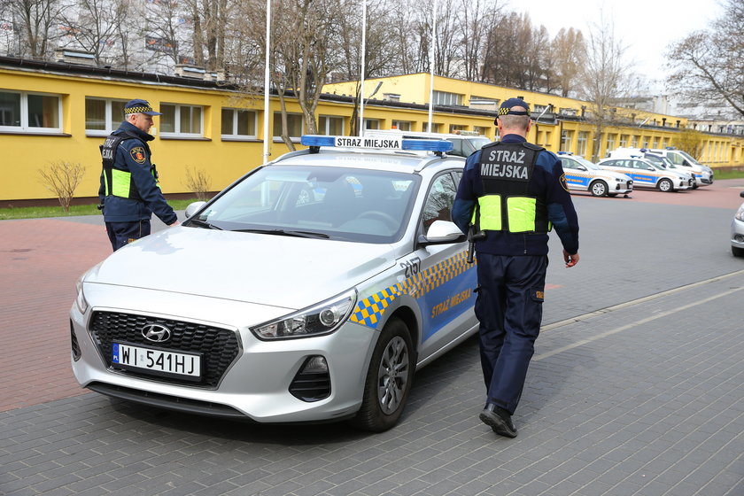 Strażnicy miejscy zawiozą na wybory