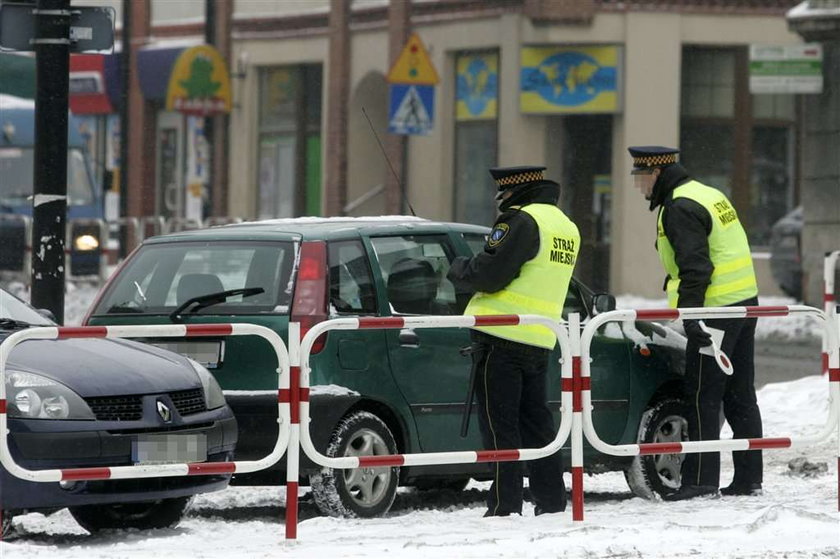 Zabierzcie strażnikom dajcie policji