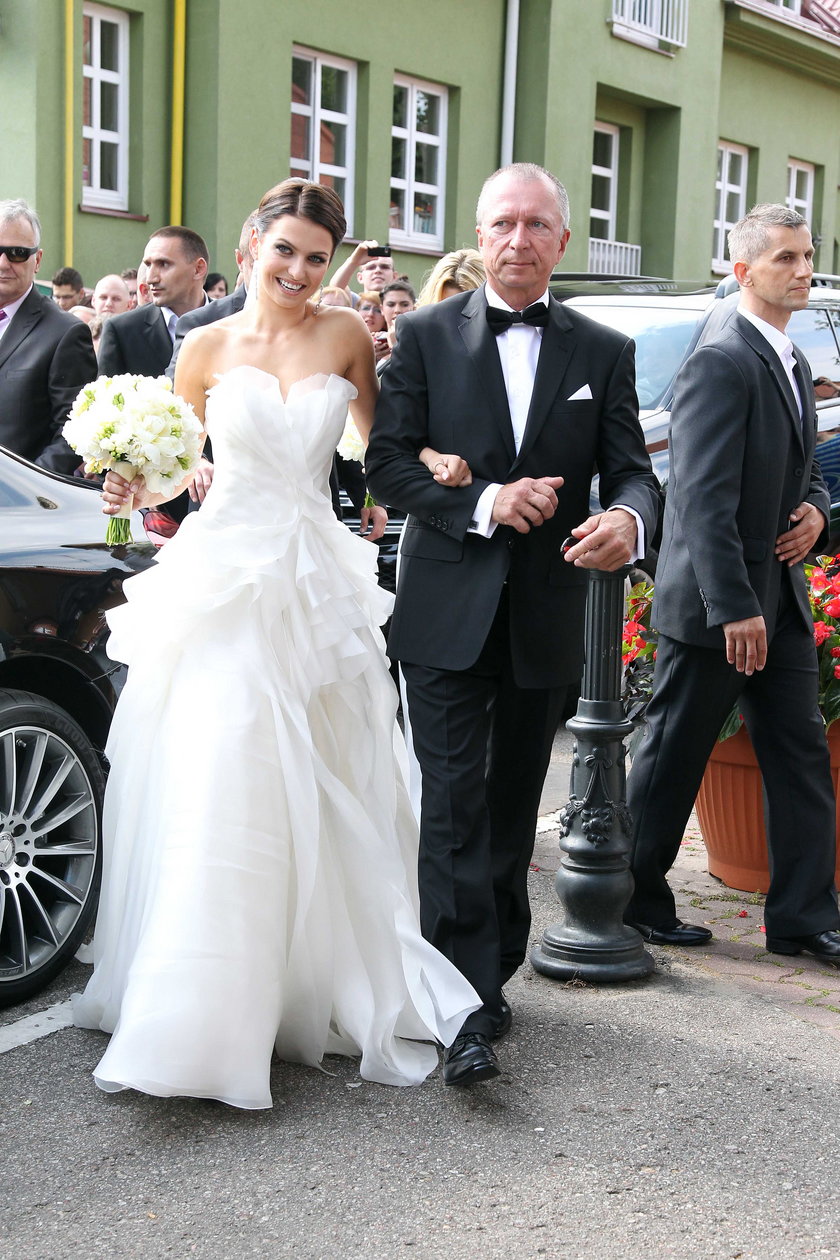 Ania Lewandowska w sukni ślubnej