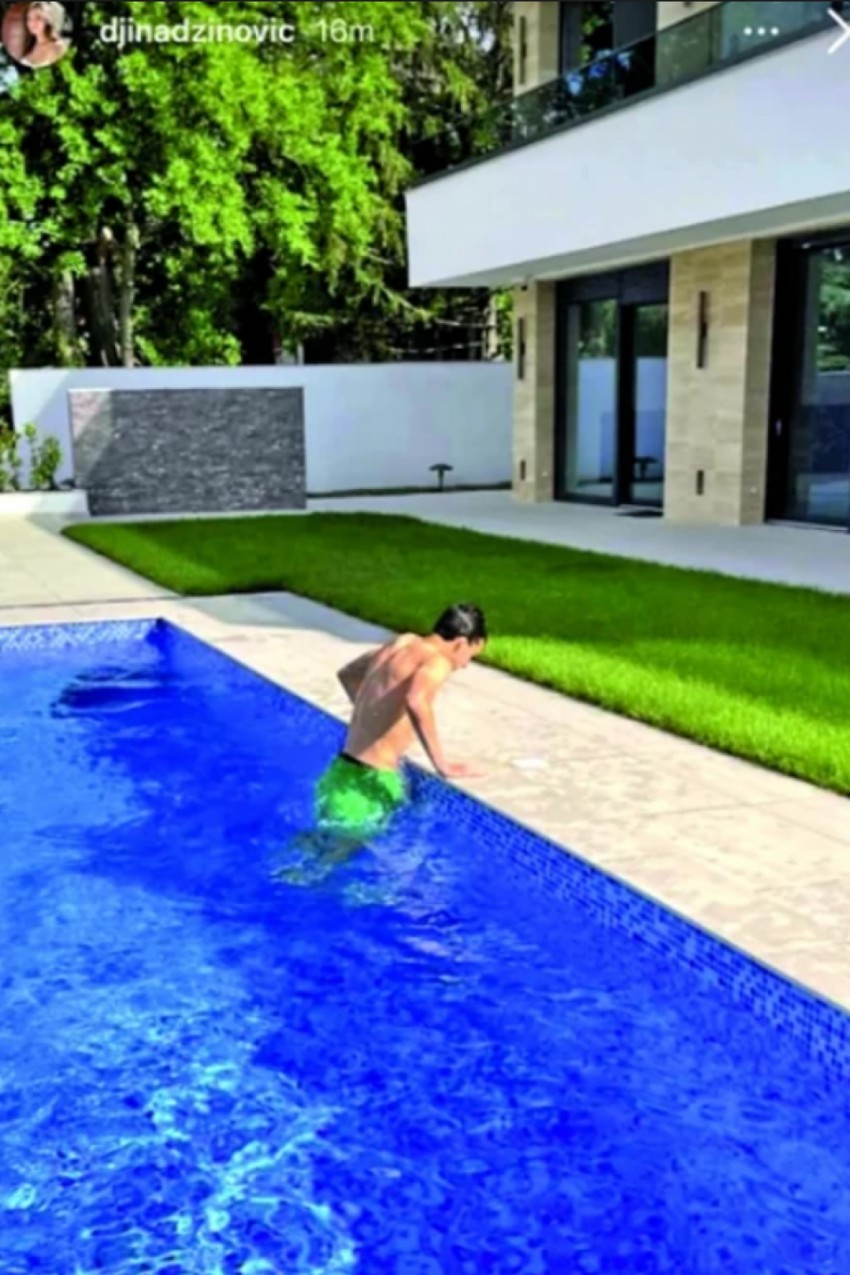 Dvorište Harisa Džinovića