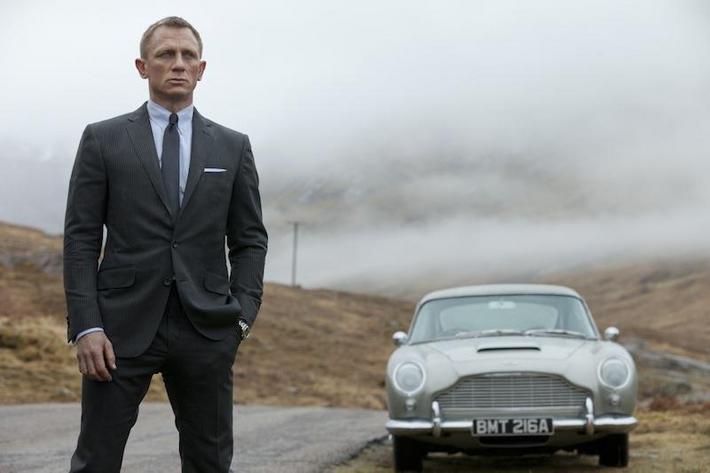 Daniel Craig jako James Bond w filmie Skyfall