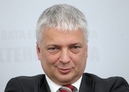 Gwiazdowski: Konkursy są niepotrzebne. I tak przecież wiadomo, kto ma je wygrać