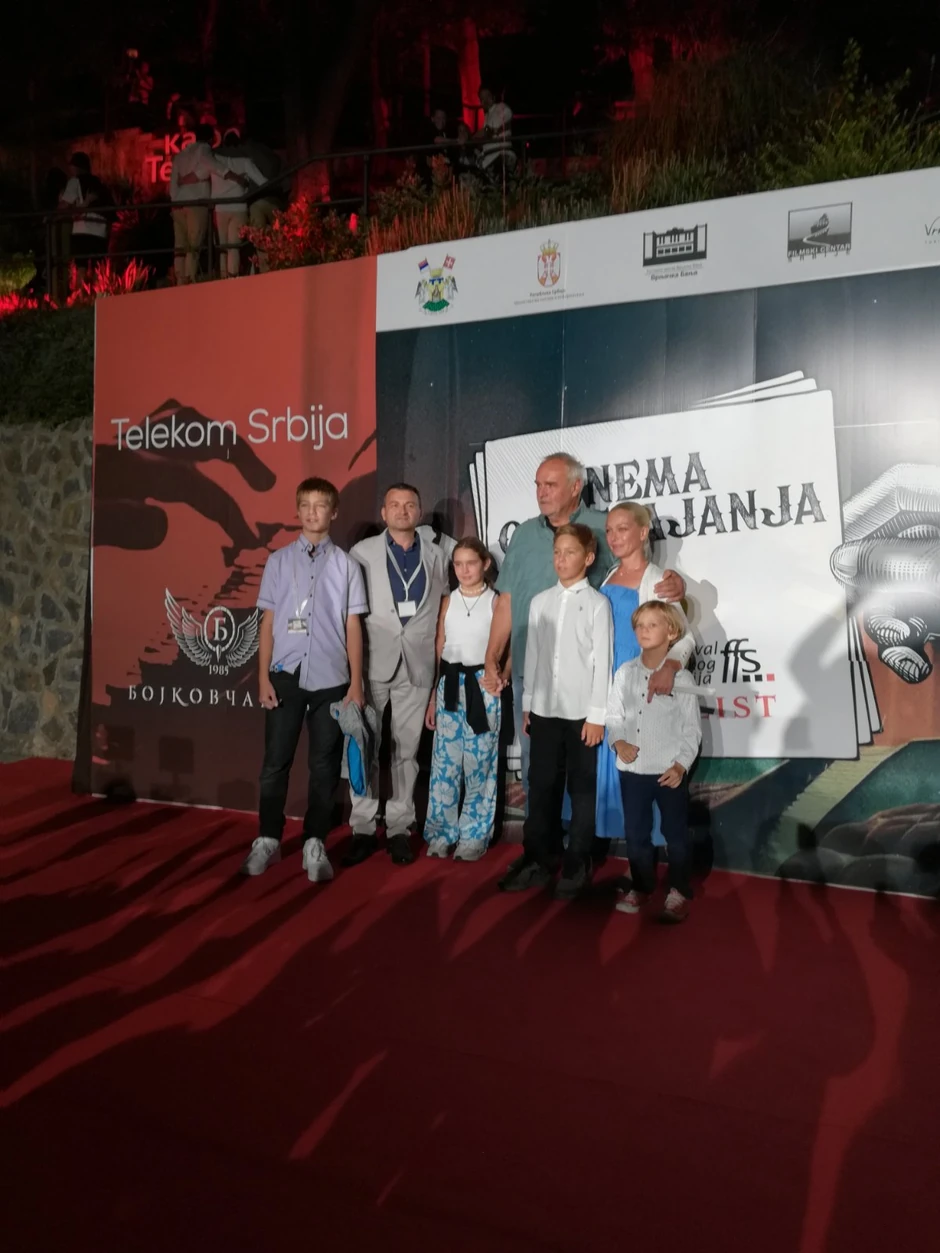 Slobodan Ćustić sa decom