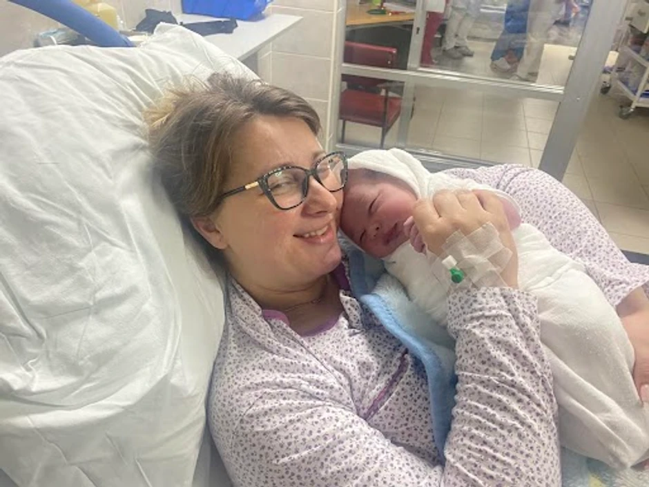 Marina Milošević sa sinom, prvom bebom rođenom u novoj godini