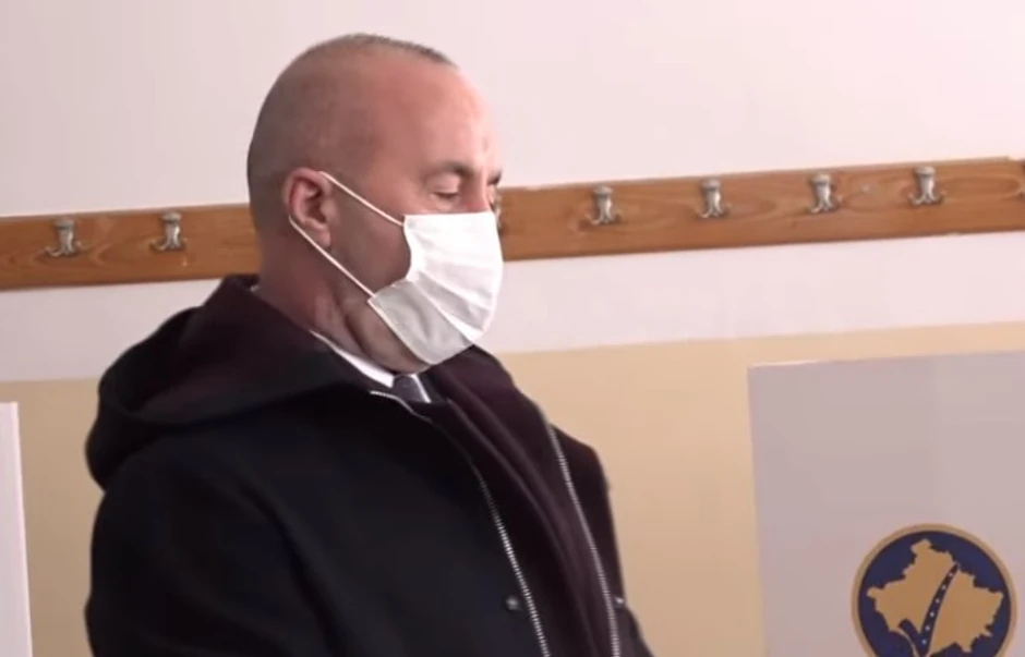 Ramuš Haradinaj na glasanju