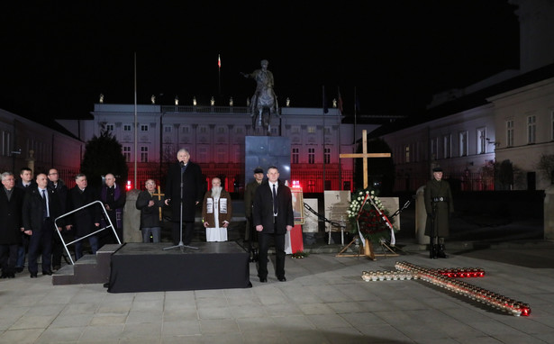 Jarosław Kaczyński podczas miesięcznicy smoleńskiej