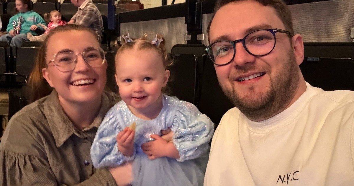 Koszmar w Boże Narodzenie. Znaleźli bezwładne ciało 2-latki w ogrodzie