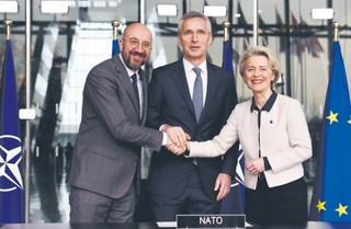 Ukraina z pełnym poparciem UE i NATO. Wsparcie dla Kijowa tak długo, jak potrzeba