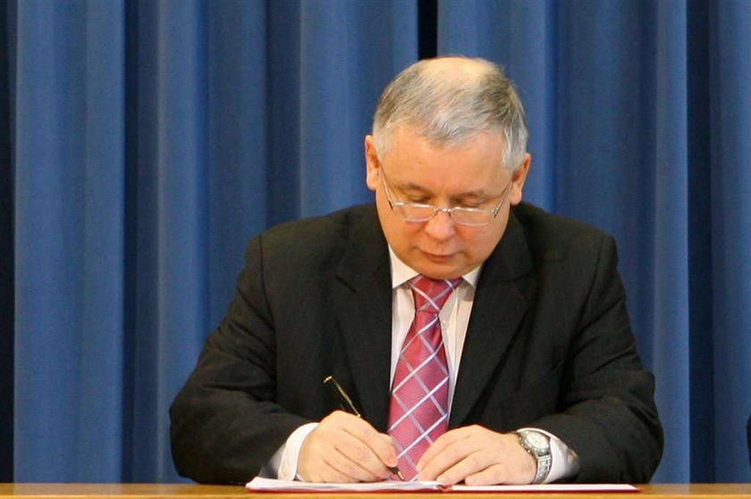 Ujawniamy list Kaczyńskiego! Stawia ultimatum członkom PiS
