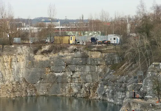 Skaczą do wody z ponad 10 metrów. Trzy lata temu w tym miejscu wyłowiono ciało chłopca