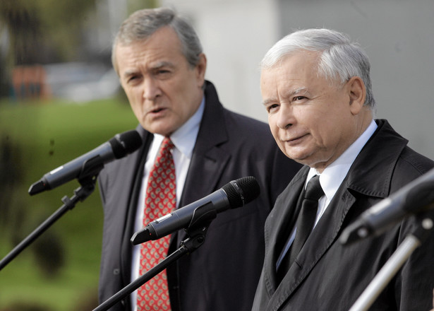 Kaczyński i Gliński piszą do warszawiaków. Obwiniają Tuska i Komorowskiego