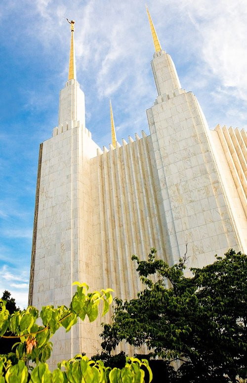 Tajemnicza świątynia mormonów w Kensington otwiera się dla "niewiernych"