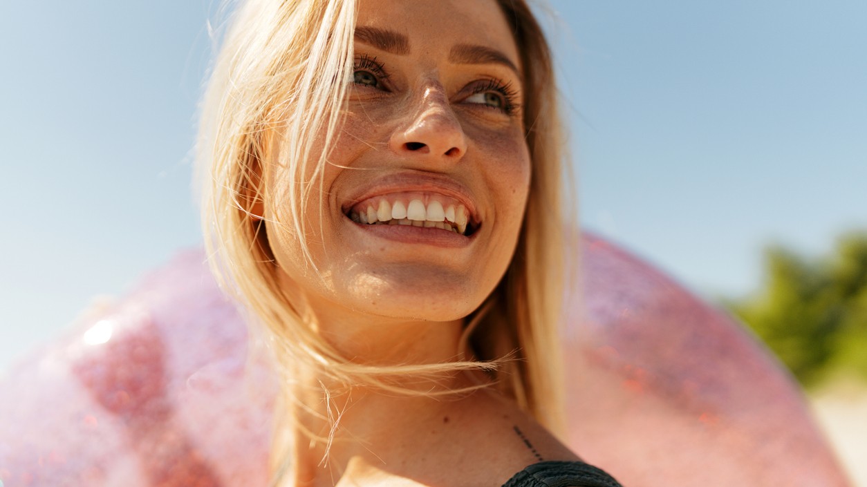 Niektorí ľudia akoby kráčali životom s úsmevom – ako keby mali pri sebe vlastnú šťastnú hviezdu. 