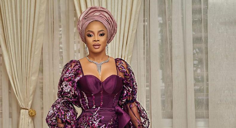 #Bae2020: Celebrities at Emmanuel Ikubese and Anita Adetoye's traditional wedding [Instagram/ Toke Makinwa]