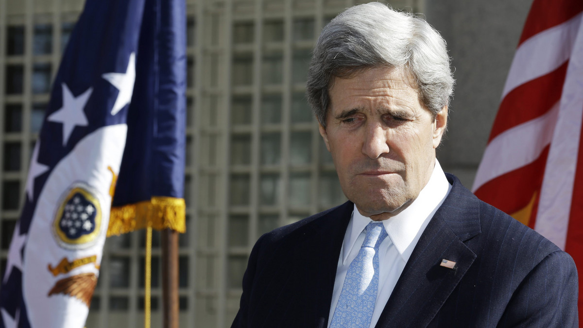 Sekretarz stanu USA John Kerry za "niewłaściwą" uznał wypowiedź premiera Turcji, który porównał syjonizm do zbrodni przeciw ludzkości. Zdaniem Kerry'ego takie wypowiedzi komplikują wysiłki pokojowe na Bliskim Wschodzie.