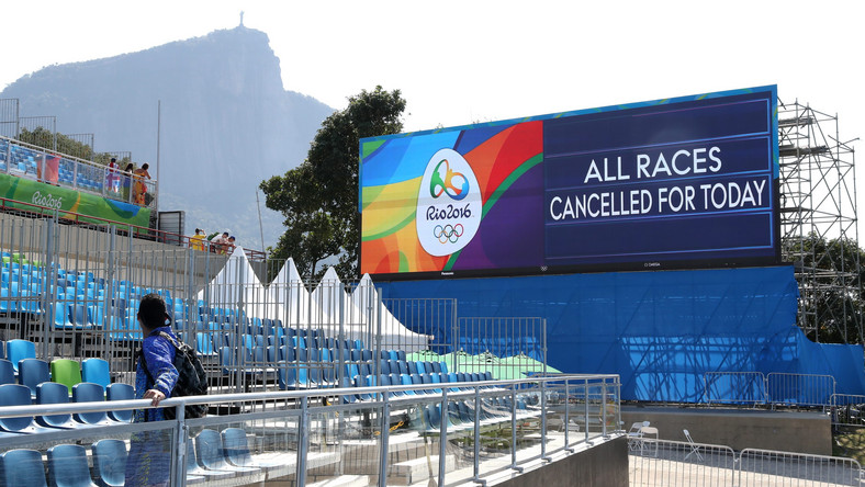 Niektóre konkurencie igrzysk w Rio de Janeiro rozgrywane są przy udziale bardzo małej liczby widzów. Niska frekwencja wynika głównie z długich kolejek do odpraw bezpieczeństwa oraz słabej popularności części dyscyplin.