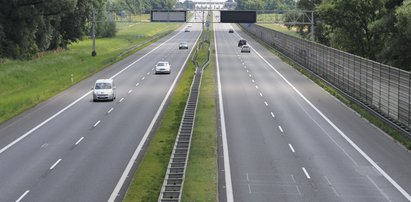 Zostawił auto na autostradzie bo... zabrakło mu paliwa