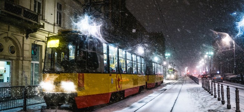 Opady śniegu w Warszawie. 170 posypywarek w gotowości