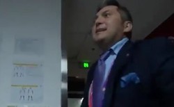 Prezes PZKosz przesadził z radością po wygranym meczu z Chinami? Miny koszykarzy bezcenne. Uwaga, wulgaryzmy! [WIDEO]