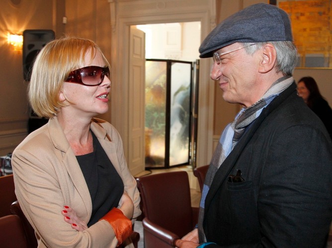 Agnieszka Krukówna na pokazie jesienno-karnawałowej kolekcji Deni Cler Milano.