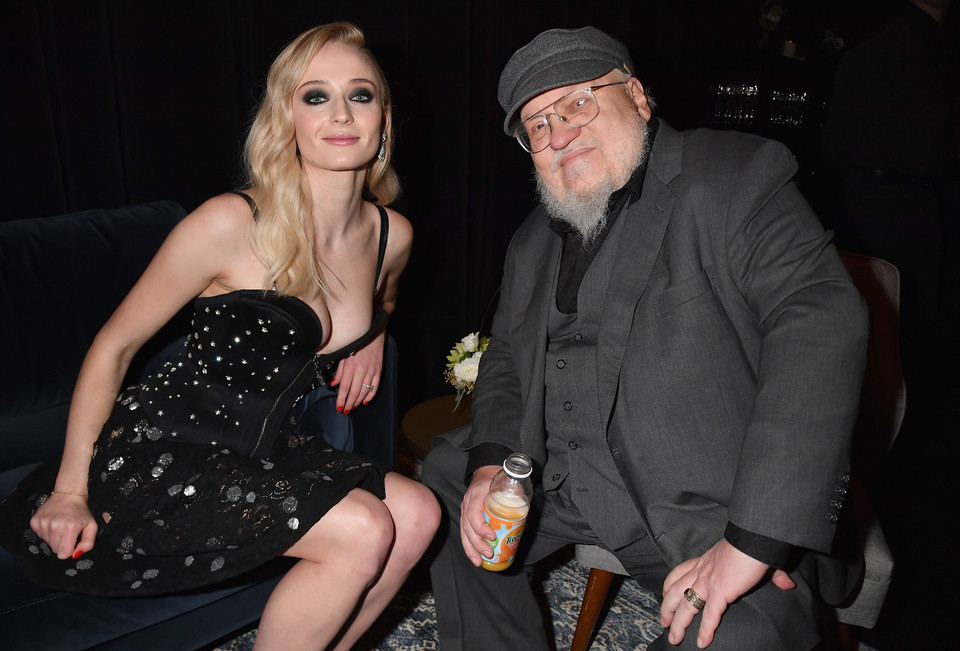 Sophie Turner (Sansa Stark) i George R. R. Martin