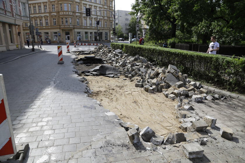 Po Trzebnickiej w jedną stronę