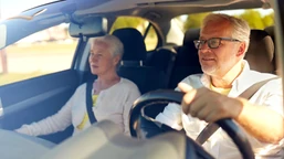 seniorzy stracą prawo jazdy w 2025? decyzja zapadła. oto nowe zasady