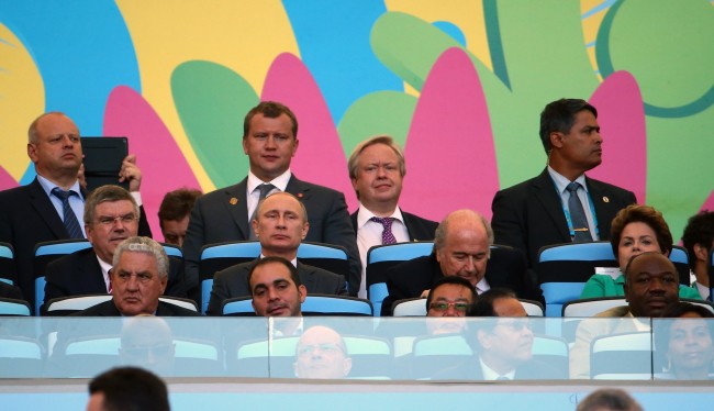 Prezydent Rosji Władimir Putin,szef FIFA Sepp Blatter i Dilma Rousseff, prezydent Brazylii