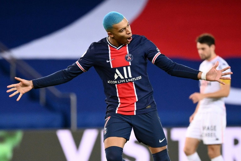 Mbappe's blue hair celebration becomes a symbol of success - wide 4