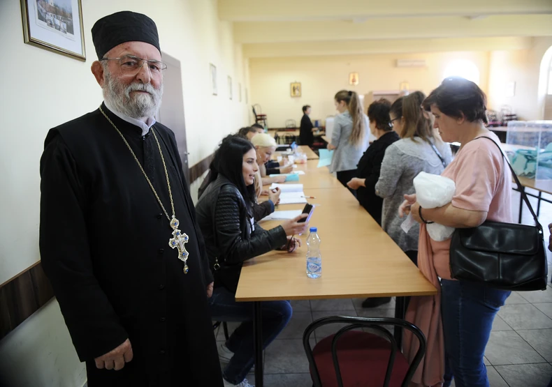 Glasanje u parohijskom domu u Busijama
