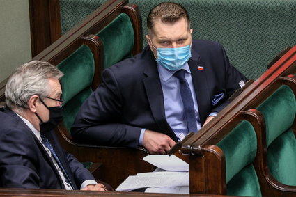 Podwyżki dla nauczycieli, zmiany w awansie zawodowym. Co planuje minister Czarnek?