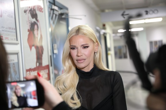 "NATAŠA BEKVALAC ME NERVIRALA NAJVIŠE" Pevačica bez dlake na jeziku o koleginici: "Povukla me je u jednom trenutku na stranu, evo šta mi je rekla"