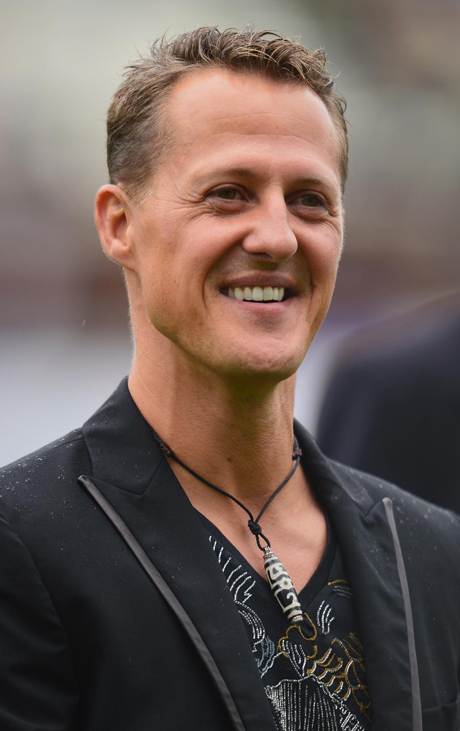 A hétszeres Forma–1-es világbajnok Michael Schumacher életmentő agyműtéteken 
esett át, jelenleg 
a svájci otthonában kezelik/Fotó:Europress Getty-Images