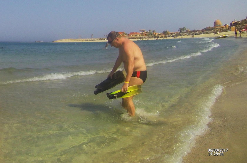 Wygrzewał się na plaży w Egipcie, a w TVP wrze!